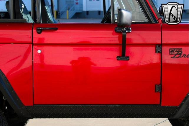 Photo of 1972 Red Ford Bronco