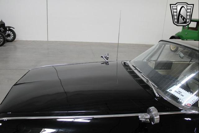 Photo of 1963 Black Chrysler 300