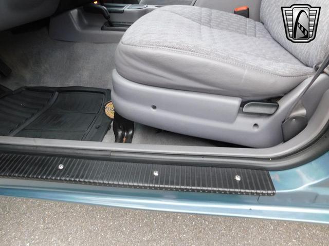 Photo of 1998 Gunmetal Blue Jeep Cherokee