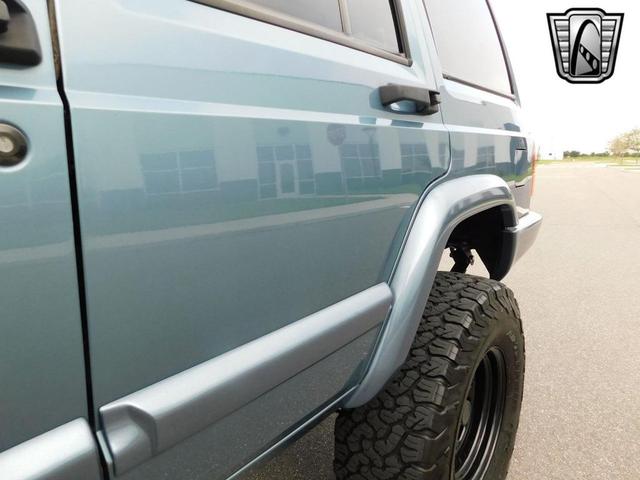 Photo of 1998 Gunmetal Blue Jeep Cherokee