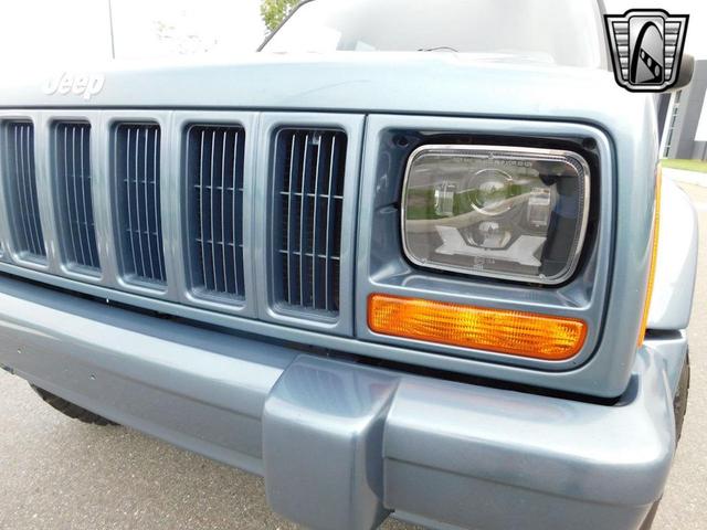 Photo of 1998 Gunmetal Blue Jeep Cherokee