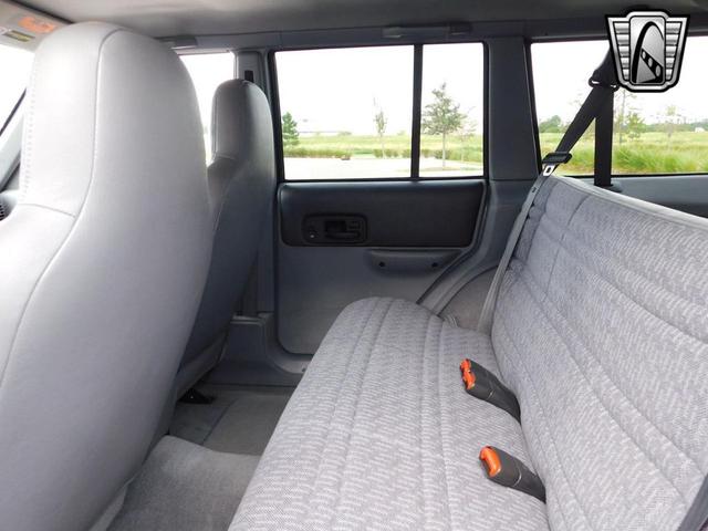 Photo of 1998 Gunmetal Blue Jeep Cherokee