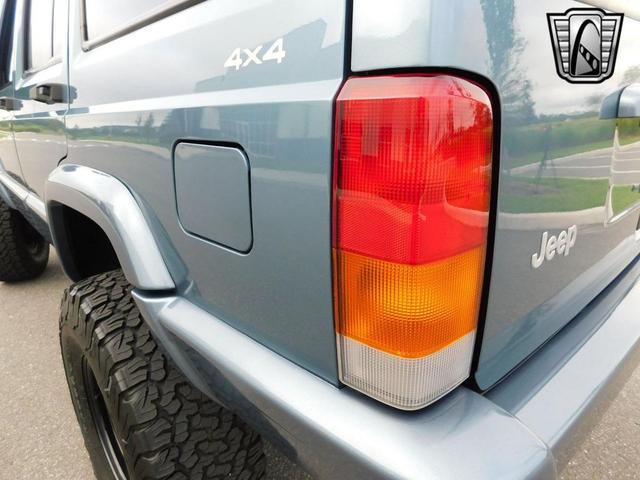 Photo of 1998 Gunmetal Blue Jeep Cherokee
