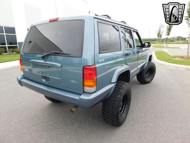 Photo of 1998 Gunmetal Blue Jeep Cherokee