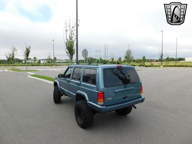 Photo of 1998 Gunmetal Blue Jeep Cherokee