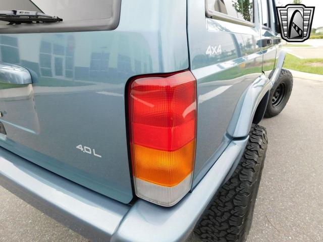 Photo of 1998 Gunmetal Blue Jeep Cherokee