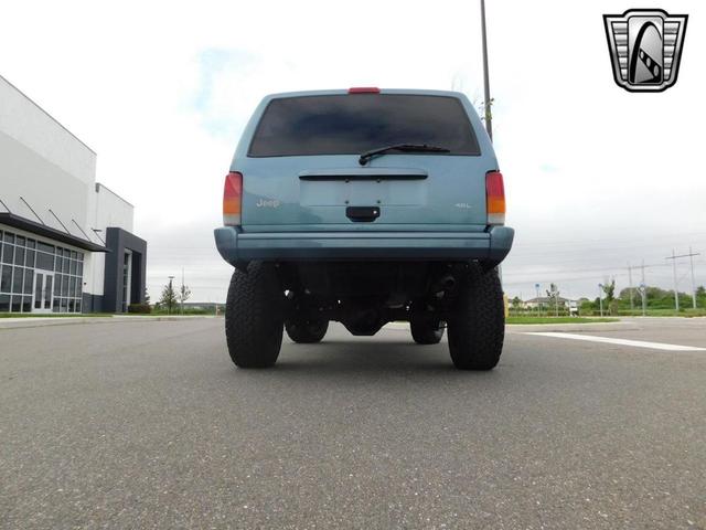 Photo of 1998 Gunmetal Blue Jeep Cherokee