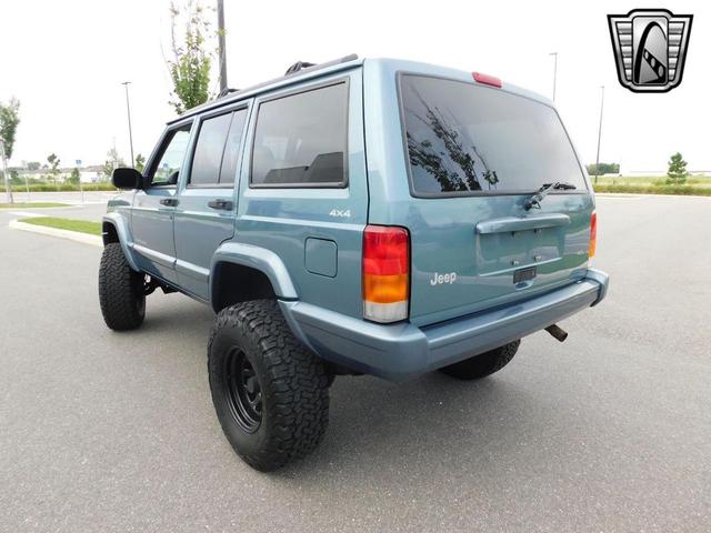 Photo of 1998 Gunmetal Blue Jeep Cherokee