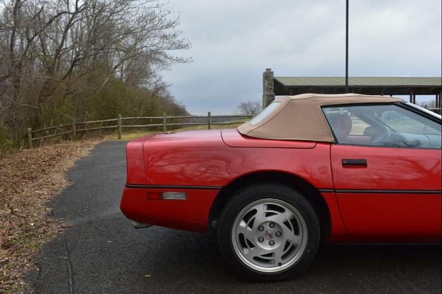 Photo of 1990 Red Chevrolet Corvette