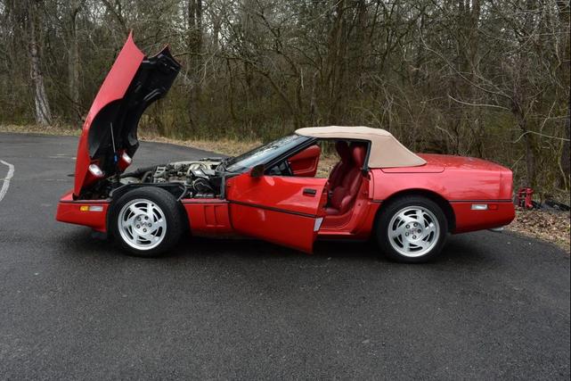 Photo of 1990 Red Chevrolet Corvette