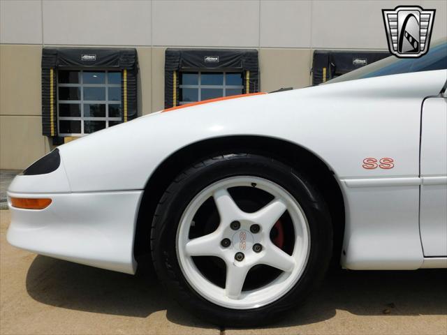 Photo of 1997 White with orange racing stripes Chevrolet Camaro