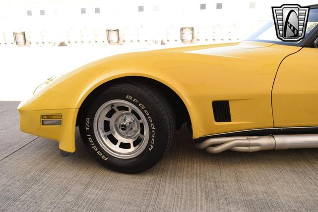 Photo of 1980 Yellow Chevrolet Corvette
