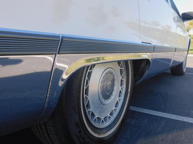 Photo of 1995 White Cadillac Fleetwood
