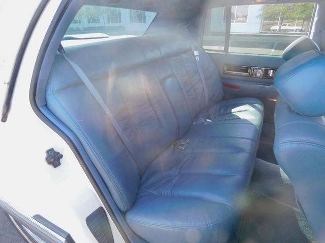 Photo of 1995 White Cadillac Fleetwood