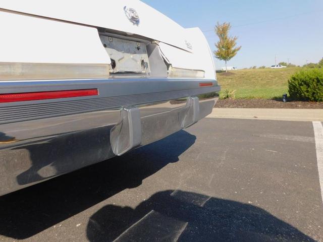 Photo of 1995 White Cadillac Fleetwood