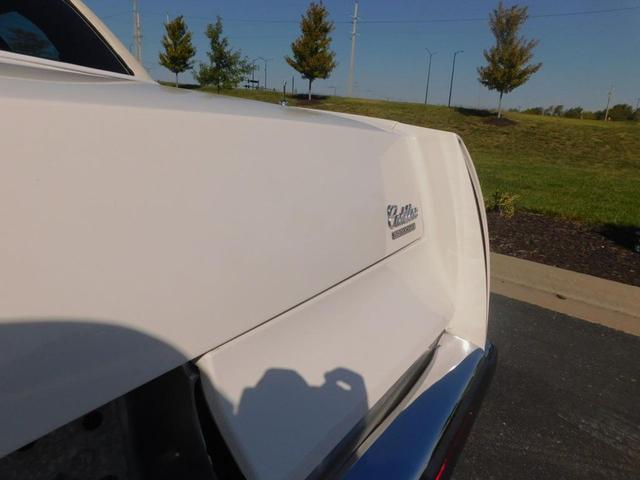 Photo of 1995 White Cadillac Fleetwood