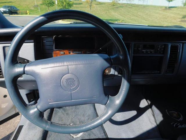 Photo of 1995 White Cadillac Fleetwood
