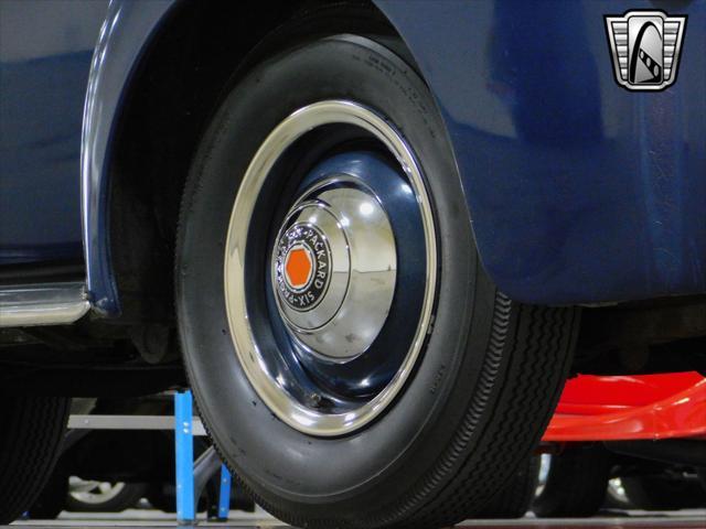 Photo of 1938 Blue Packard 1600