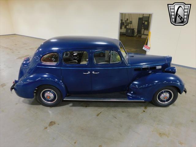 Photo of 1938 Blue Packard 1600