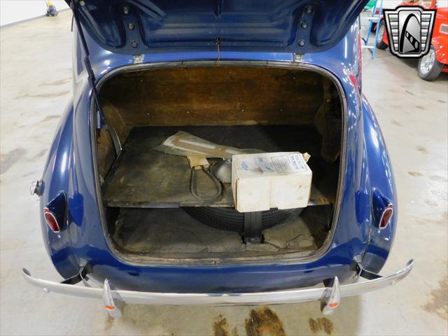 Photo of 1938 Blue Packard 1600