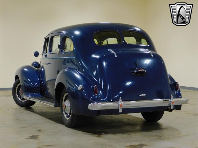 Photo of 1938 Blue Packard 1600