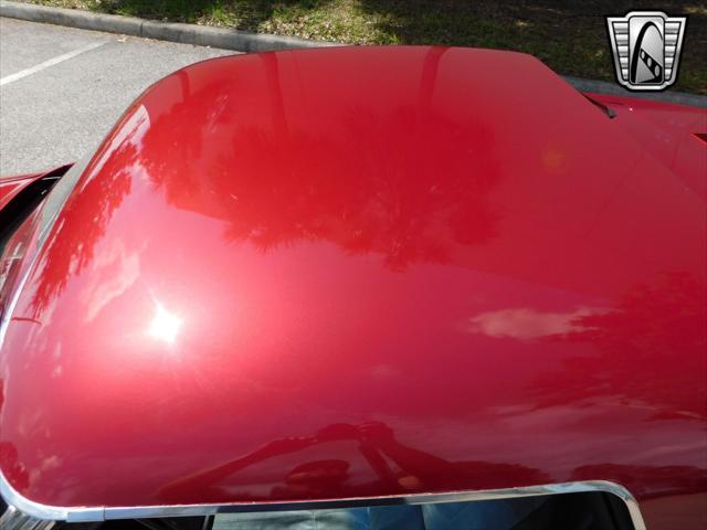 Photo of 1971 Med. Garnet Metallic Chevrolet Corvette