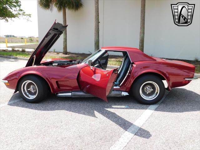 Photo of 1971 Med. Garnet Metallic Chevrolet Corvette