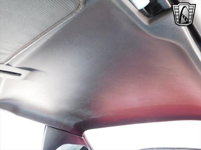Photo of 1971 Med. Garnet Metallic Chevrolet Corvette
