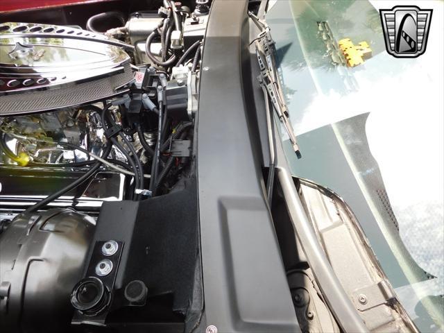 Photo of 1971 Med. Garnet Metallic Chevrolet Corvette
