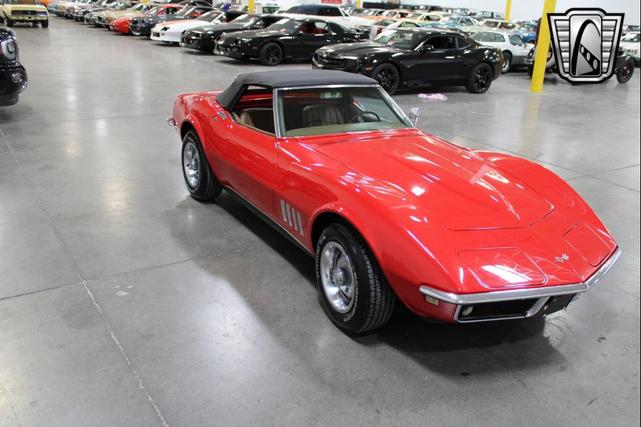 Photo of 1968 Red Chevrolet Corvette