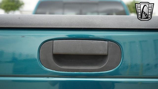 Photo of 1998 Emerald Green Pearl Coat Dodge Ram 2500