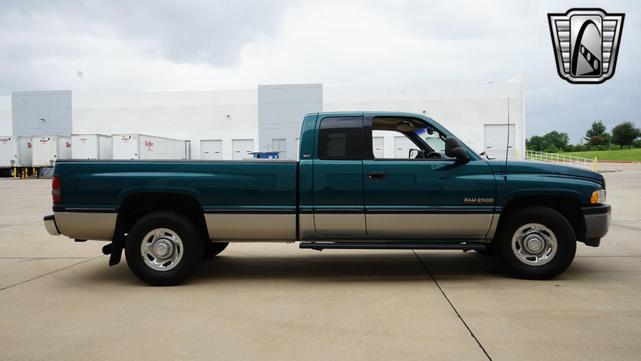 Photo of 1998 Emerald Green Pearl Coat Dodge Ram 2500