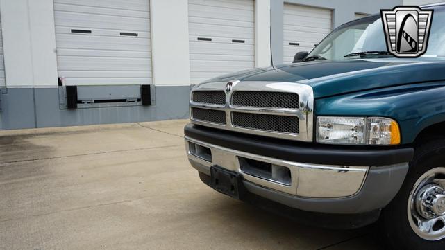 Photo of 1998 Emerald Green Pearl Coat Dodge Ram 2500