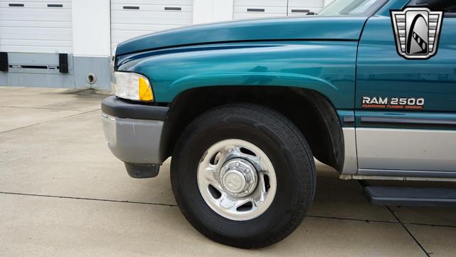 Photo of 1998 Emerald Green Pearl Coat Dodge Ram 2500