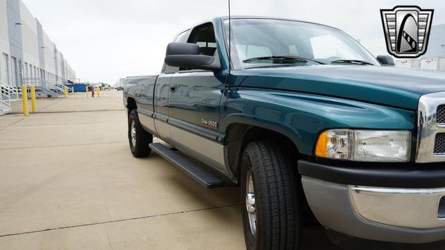 Photo of 1998 Emerald Green Pearl Coat Dodge Ram 2500