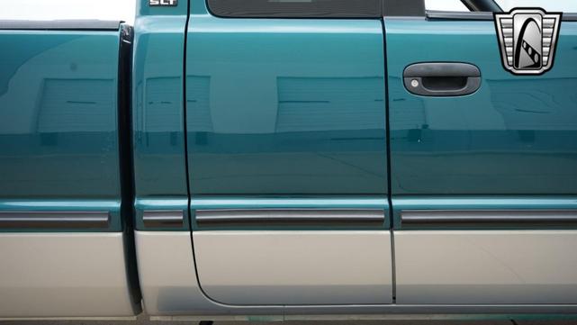 Photo of 1998 Emerald Green Pearl Coat Dodge Ram 2500
