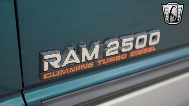 Photo of 1998 Emerald Green Pearl Coat Dodge Ram 2500