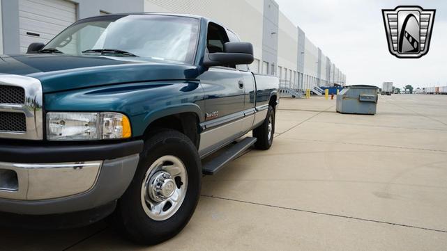 Photo of 1998 Emerald Green Pearl Coat Dodge Ram 2500