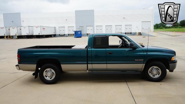 Photo of 1998 Emerald Green Pearl Coat Dodge Ram 2500