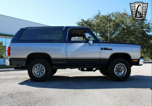 Photo of 1988 Blue Dodge Ramcharger