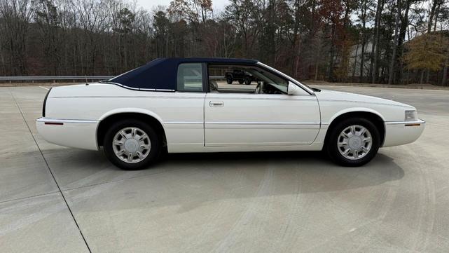 Photo of 1995 White Cadillac Eldorado