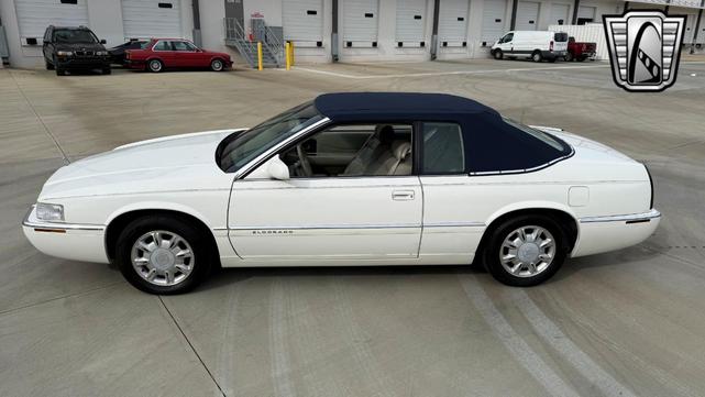 Photo of 1995 White Cadillac Eldorado