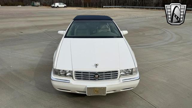 Photo of 1995 White Cadillac Eldorado