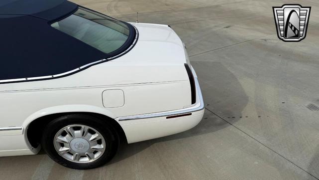 Photo of 1995 White Cadillac Eldorado