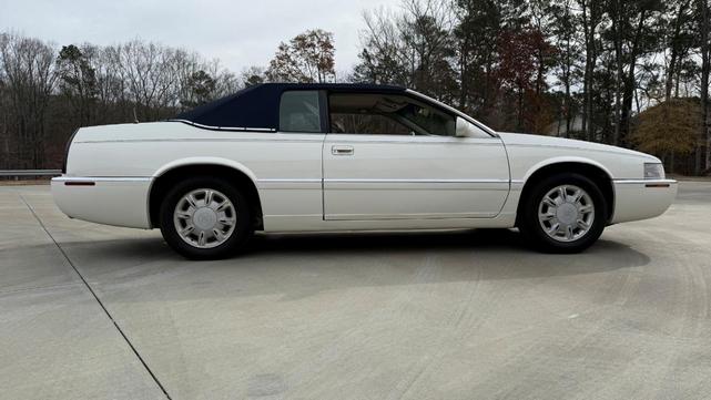 Photo of 1995 White Cadillac Eldorado
