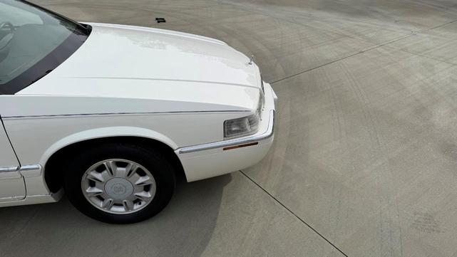 Photo of 1995 White Cadillac Eldorado