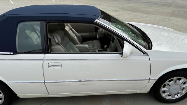 Photo of 1995 White Cadillac Eldorado