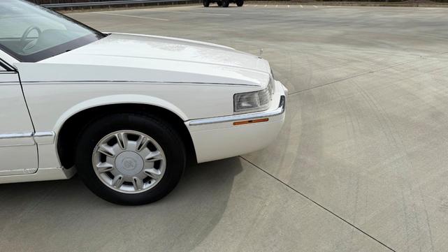 Photo of 1995 White Cadillac Eldorado