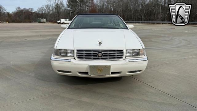 Photo of 1995 White Cadillac Eldorado