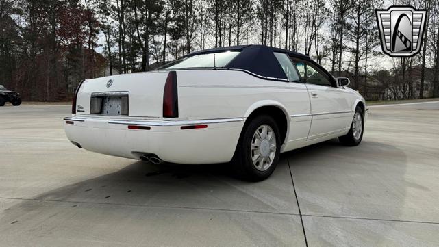 Photo of 1995 White Cadillac Eldorado